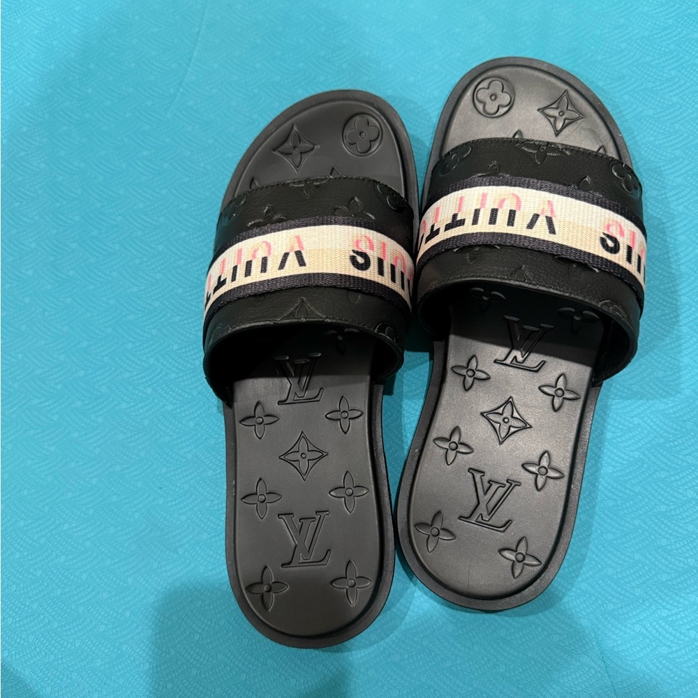 Black and Cream Slide Sandals